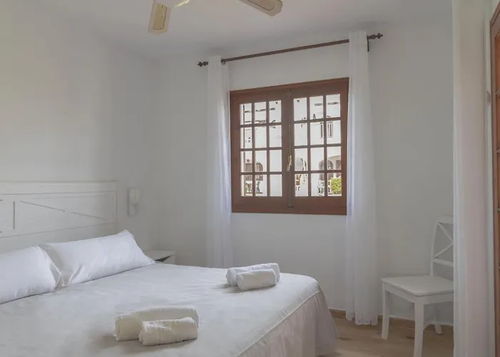 Gardens By Interhome דירה